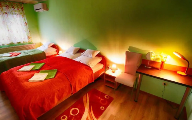 Mars II. Apartman