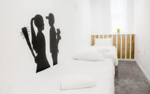 Host Apartments Fleet Nightlife II