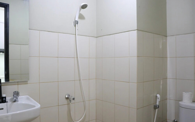 Simply Look Studio Room At Mont Blanc Bekasi Apartment