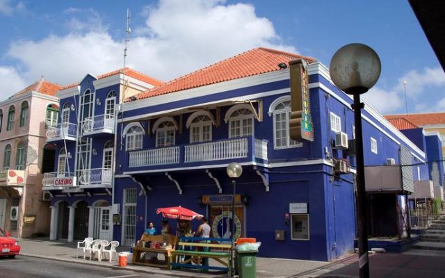 Pelikaan Hotel in Willemstad, Curacao from 179$, photos, reviews - zenhotels.com