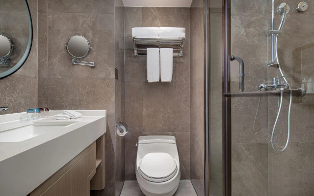 Holiday Inn Chengdu Century City-WestTower by IHG
