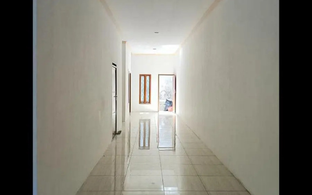 RedDoorz near Universitas Negeri Makassar 3
