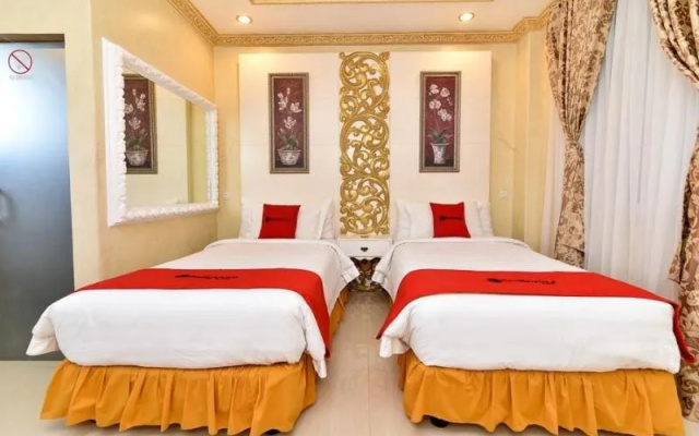 RedDoorz Plus near Discovery Shopping Mall Bali