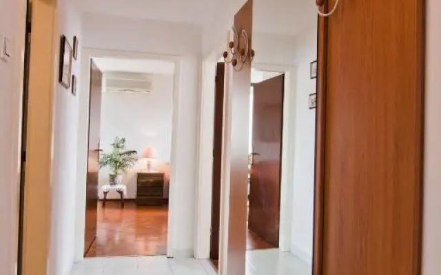 Tennis Apartment