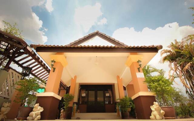 Отель Waratee Spa Resort Villa Таиланд, Бангкок - отзывы, цены и фото номеров - забронировать отель Waratee Spa Resort Villa онлайн вид на фасад