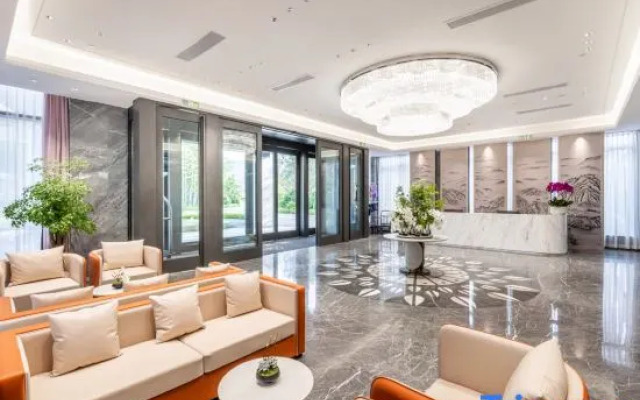 Xi'an DiJianNanShan Hot Spring Hotel (Wildlife Park)