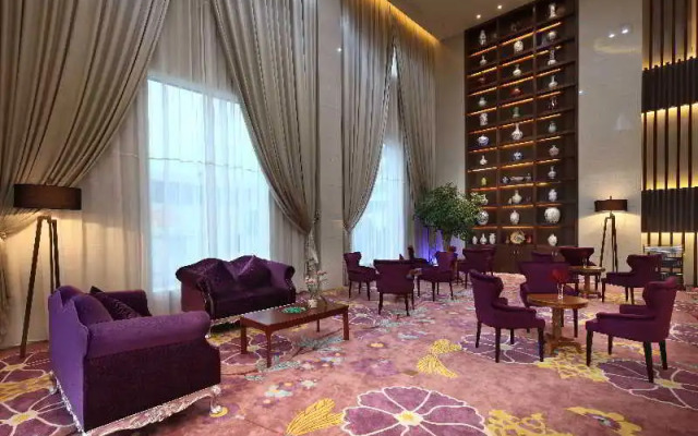 Guangzhou Xingji Hotel (Guangzhou Zhongxin Knowledge City Hongwei Metro Station Branch)