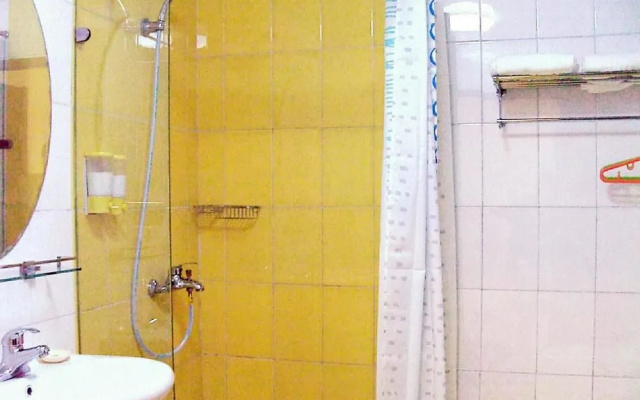 Hanting Hotel (Jinan Quancheng Plaza Chaoshan Stre