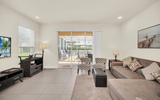 1447RETREAT , Clermont , US