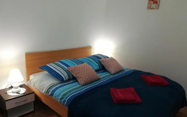 Apartment MIS Floura
