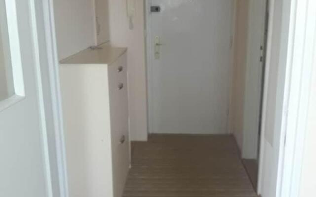 Apartment Loti 2