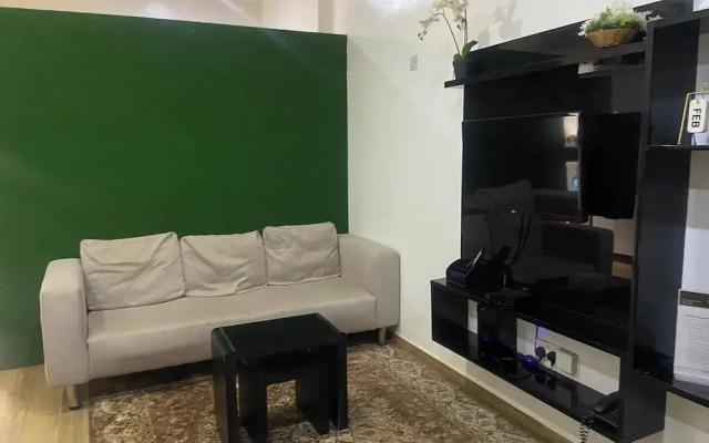 6129 Luxzri Apartment