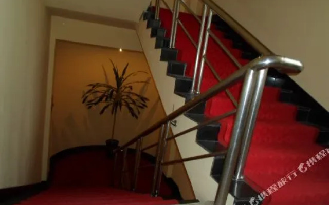 Junyi Chain Hotel (Dalian Jinzhou Ansheng Shopping Plaza)