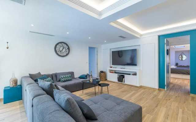 Luxury 3 Bdr Garden & Parking - Angels' Garden