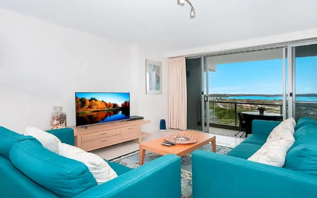 Grandview 307- Premium River and Ocean Views