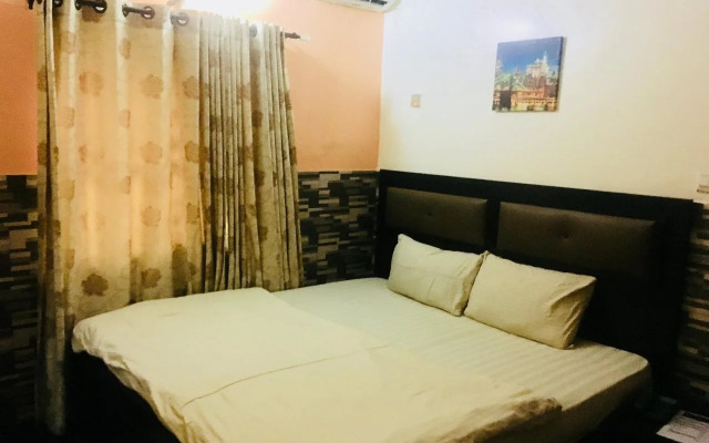 Mignonette Hotel & Suites