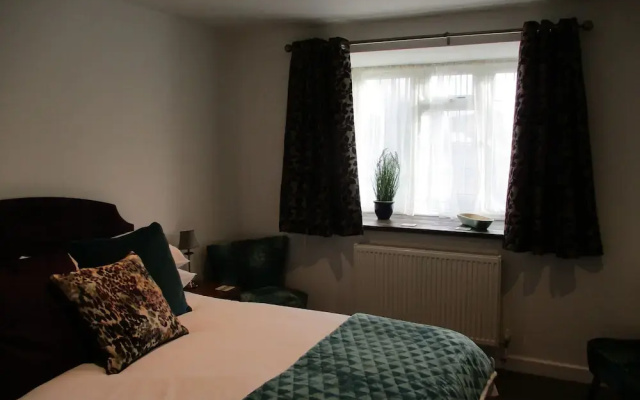 Blackbird House, Apartments and Studios