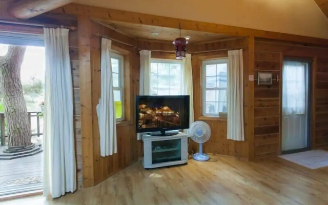 Cabin Town Pension