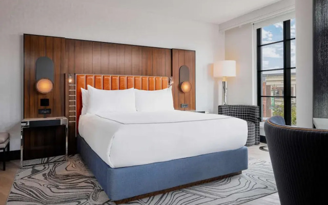 The Godfrey Detroit, Curio Collection By Hilton