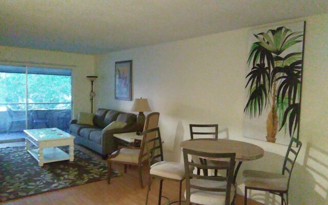 Отель Tropical Dreams 2 Br Vacation Villas Near Siesta Key комната для гостей
