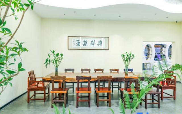Linhai Tianshang Renjian Hotel