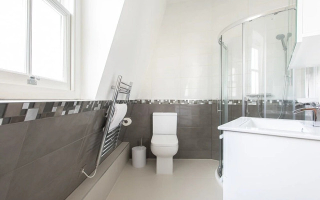 The Soho Loft - Elegant Modern 1bdr in Soho