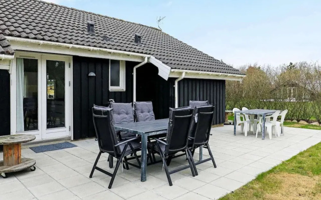 10 Person Holiday Home in Fjerritslev-by Traum