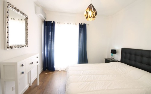 Апартаменты 05 Estefanias Apartment комната для гостей