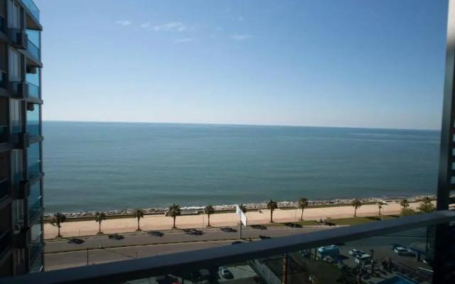 Leo Group Apartment 13-292 Sunrise Batumi