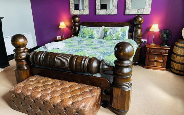 Captain Morgan Boutique 1-Bed Apartment