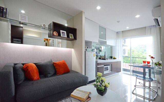 Отель The Scene Condo Phuket комната для гостей
