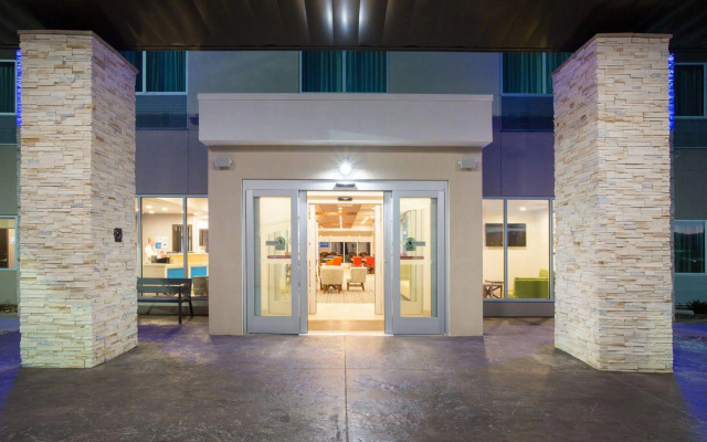 Holiday Inn Express Suites Rapid City Rushmore South In