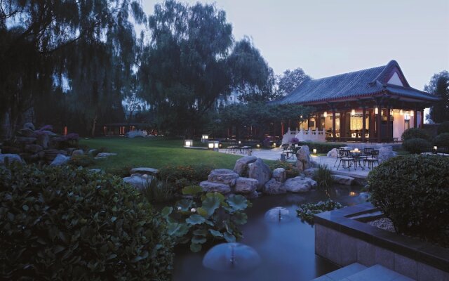 Shangri-La Hotel Beijing вид на фасад