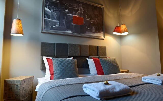 Отель La Gioia Grey Stylish Apartments Польша, Краков - отзывы, цены и фото номеров - забронировать отель La Gioia Grey Stylish Apartments онлайн комната для гостей