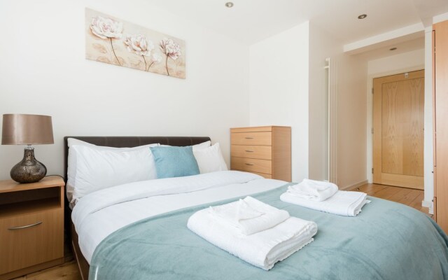 Отель Platinum Apartment next to London Bridge 9995 Великобритания, Лондон - отзывы, цены и фото номеров - забронировать отель Platinum Apartment next to London Bridge 9995 онлайн комната для гостей
