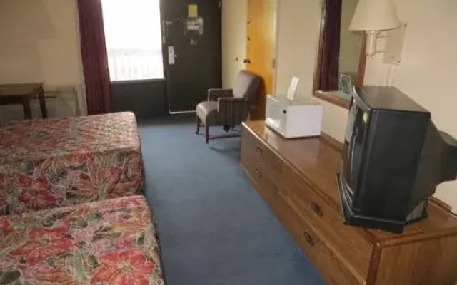Budgetel Inn & Suites