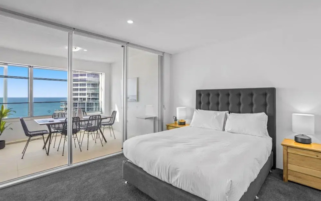 Oceanview 2-bed With Pool, Sauna, Gym & Parking