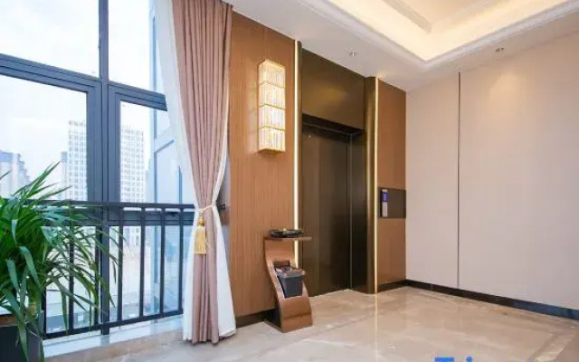 Vienna International Hotel (Shishou Caizhi Cultural Plaza Branch)