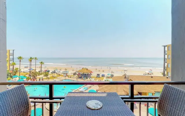 Hawaiian Inn 422