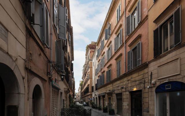 Modern Apt near Piazza di Spagna