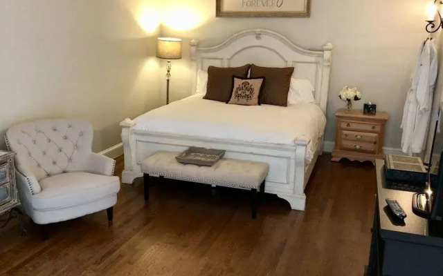 The Groome Inn