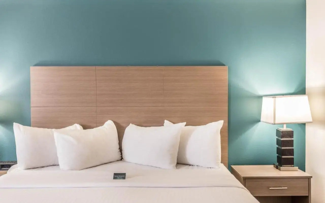 EverSpring Inn & Suites Marshall