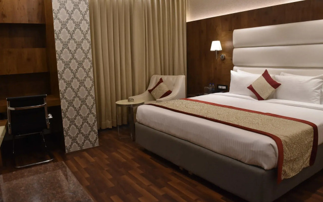 SS Lumina Hotel