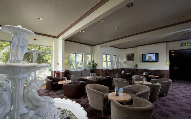 The Caledonian Island Hotel