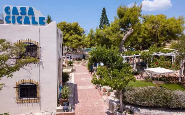 Casa Cicale Apartments & Studios