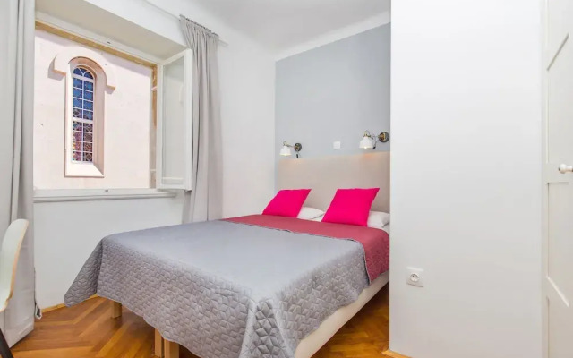 Apartment Dox