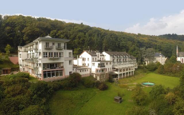 Отель Akzent Waldhotel Rheingau вид на фасад