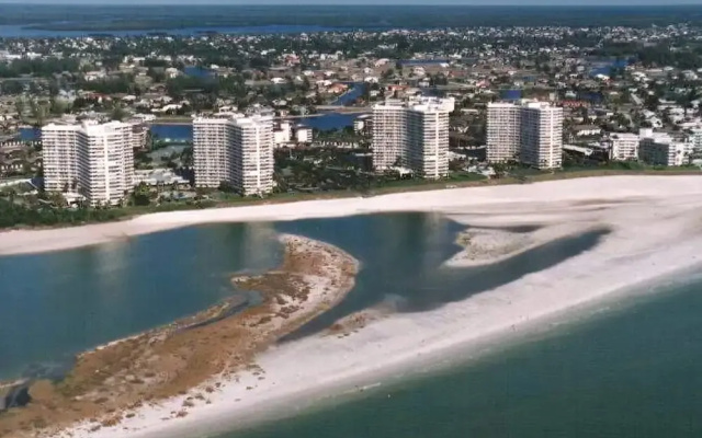 Southsea Tower Apartments, Marco Island