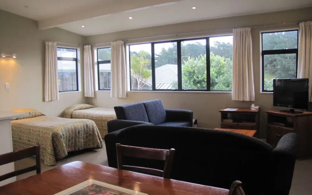 Aotea Lodge