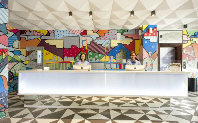 MaxOneHotels at Dharmahusada - Surabaya